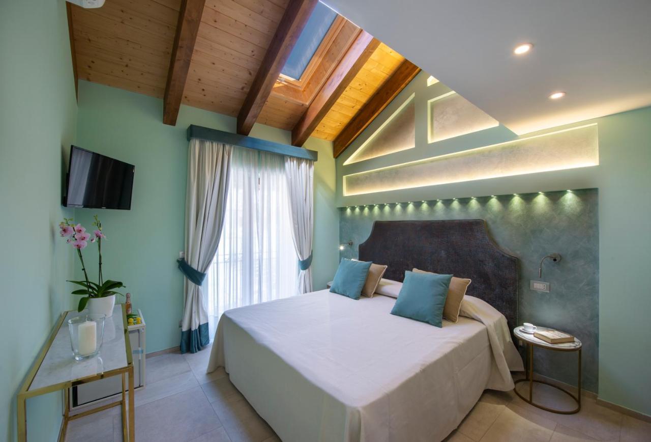 Donna Sofi Holiday House Аджерола Екстер'єр фото