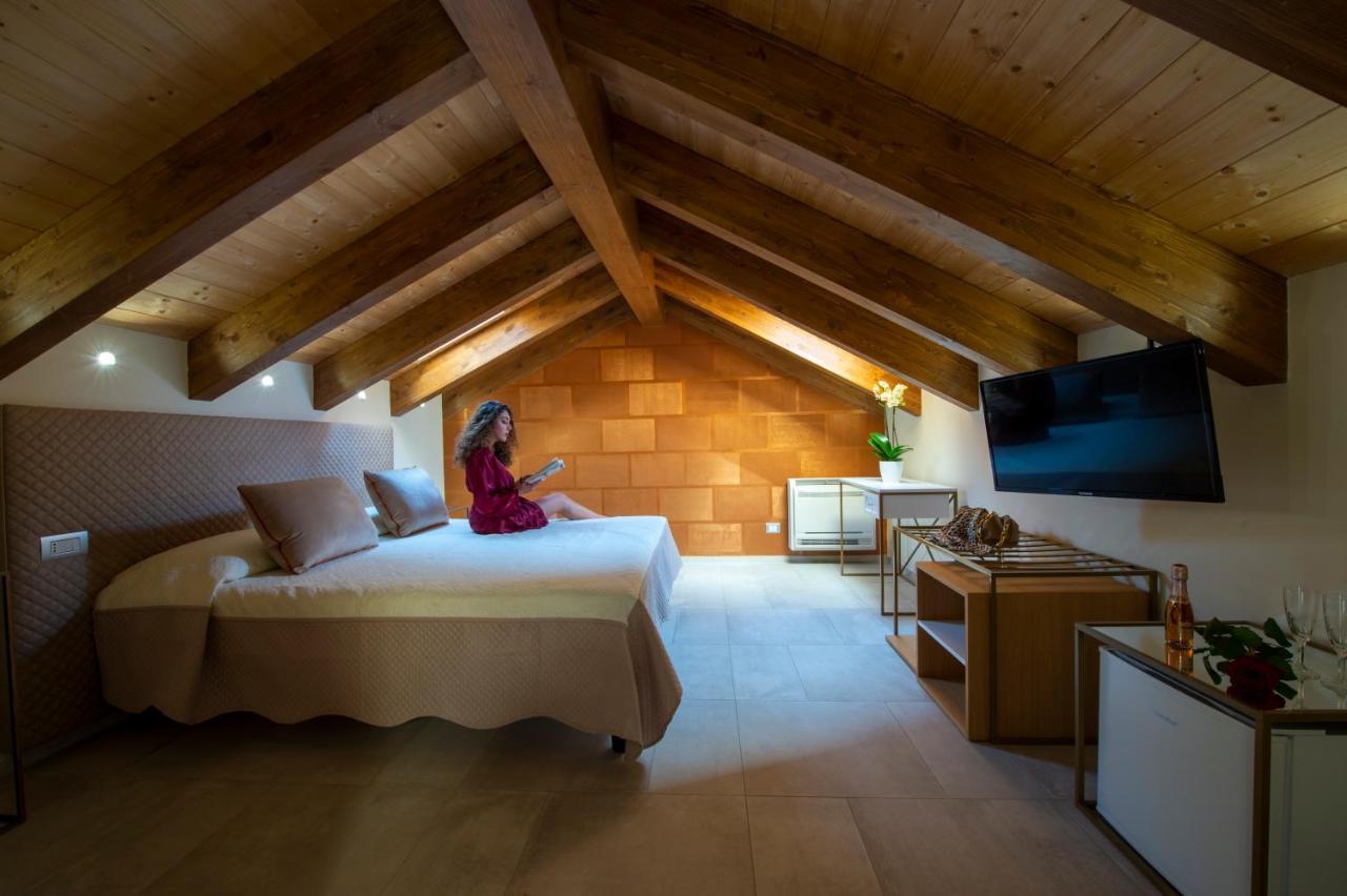 Donna Sofi Holiday House Аджерола Екстер'єр фото